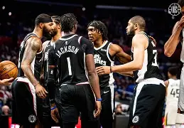 开云下载-中超冲刺阶段再迎强敌；达拉斯独行侠篮板制胜；主帅态度：信心回归；训练强度明显提升(达拉斯独行侠最新赛程最新)